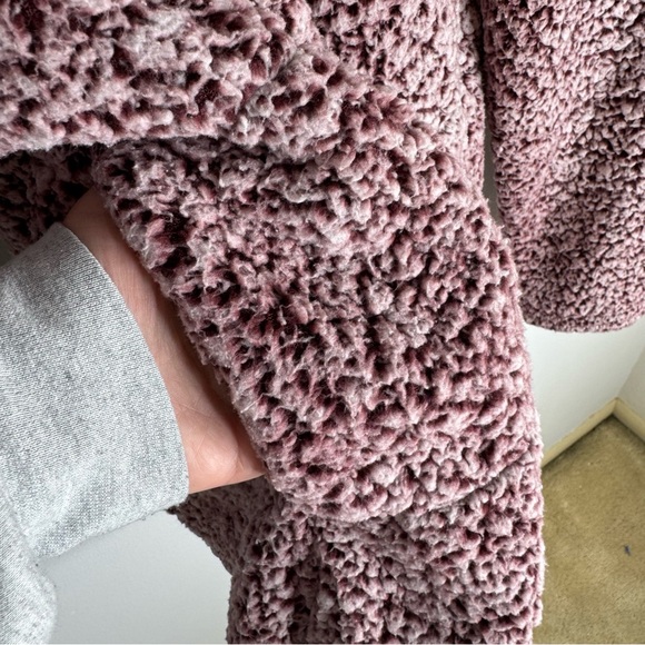 Love Tree | Cozy Maroon Sherpa/Teddy Quarter - Zip Pullover | Size Large - Picture 3 of 7